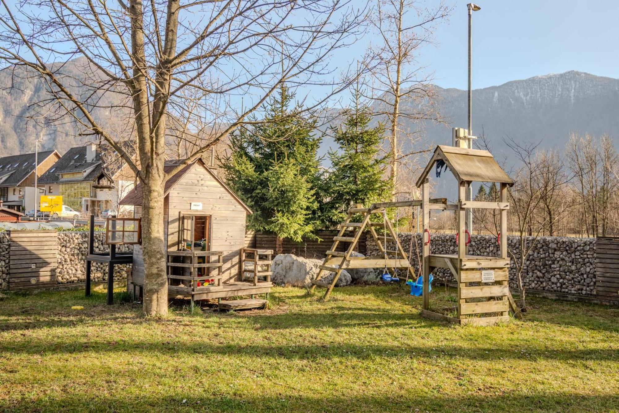 Apartments Skok With Rafting And Free Parking Бовец Екстериор снимка